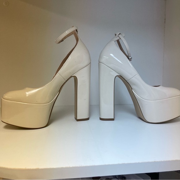 Steve Madden nude high heels size 6 - Picture 5 of 15